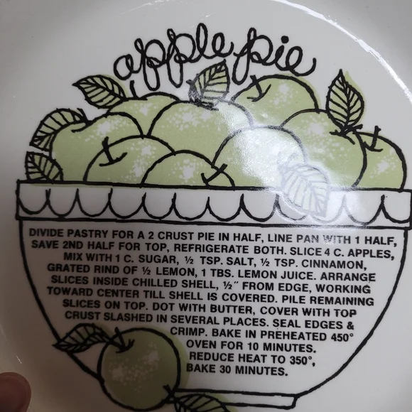 Apple Pie Ceramic Baking Dish - Picture 5 of 5